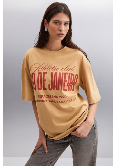 GRIMELANGE Malıka Kadın %100 Organik Pamuklu Şehir Tema Baskılı Oversize Bisiklet Yaka Bej T-shirt Bej