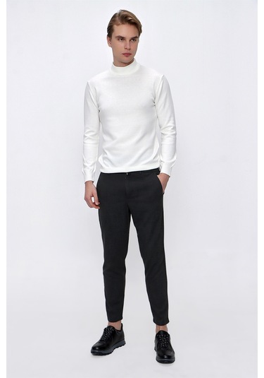 Basic Dinamik Fit Rahat Kesim Yarım Balıkçı Yaka Triko Kazak 99kc017002454 Ekru