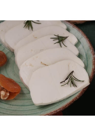 Gurmepark Ayvalık Ayvacık Tam Yağlı Köy Peyniri 500 G