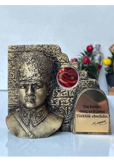 Atatürk Büstü Bayraklı Masaüstü Ve Ofis Için Şık Dekoratif Biblo