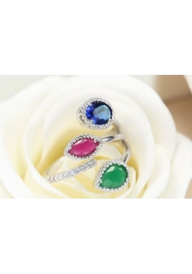 925 Ayar Gümüş Zirkon Taşlarla Süslü Yüzük