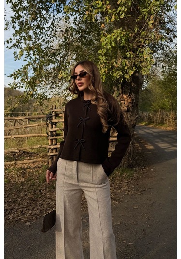 Kahverengi Fiyonk Boncuk Detaylı Hırka - 251072 Kahverengi