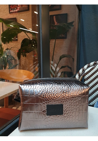 Meryy Collection Rugan Suni Deri Görünümlü Makyaj Çantası