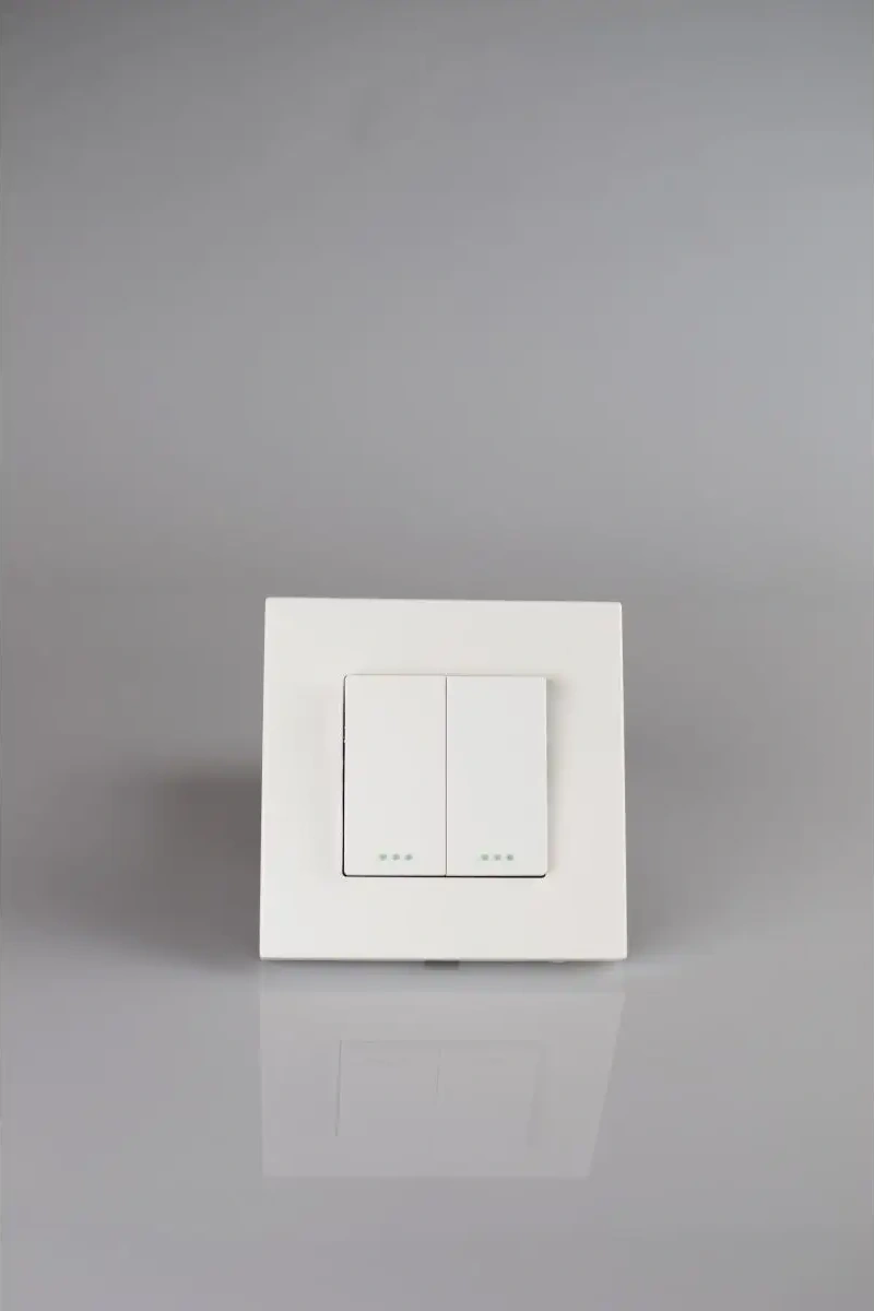 Vo'stabl Beş Aydınlatmasız Beyaz Düğmeli Anahtar 154083770