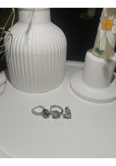 Zirkon Taşlı Kalp Detay Gümüş Çelik Kolye