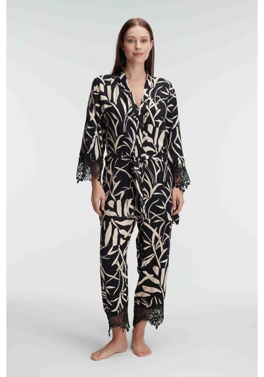 Anıl 5823 İp Askılı V Yaka Kadın Viskon Tropikal Yazlık Örme Dantel Detaylı Pijama Takımı Sabahlık 001