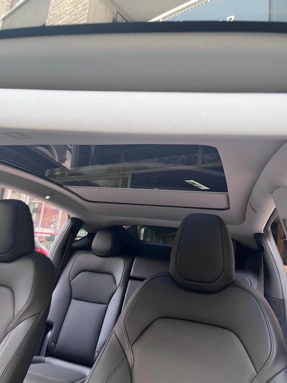 2025+ Tesla Model Y Yeni Junıper İçin Elektrikli Tavan Perdesi