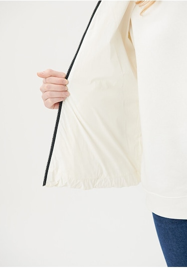 Mavi - Kapüşonlu Beyaz Şişme Mont 1110043-83043 Beyaz