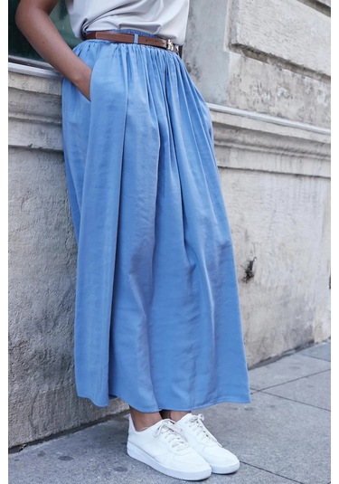 Kadın İpeksi Dokulu Modal Kumaş Cepli Beli Lastikli Bilek Boy Uzun Etek Deri Kemer Dahil -indigo İndigo Kadın İpeksi Dokulu Modal Kumaş Cepli Beli Lastikli Bilek Boy Uzun Etek Deri Kemer Dahil -indigo İndigo