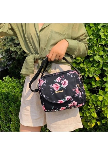 Novahub Kırmızı Çiçek Desenli Bayan Omuz Çantası - Naylon, Çok Cep, Fermuarlı, Gündelik Moda, Yüksek Kalite, Kadın Çantası Kırmızı