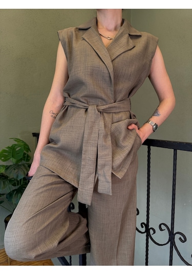 Ali Butik Haki Keten Kuşak Detaylı Yelekli Takım