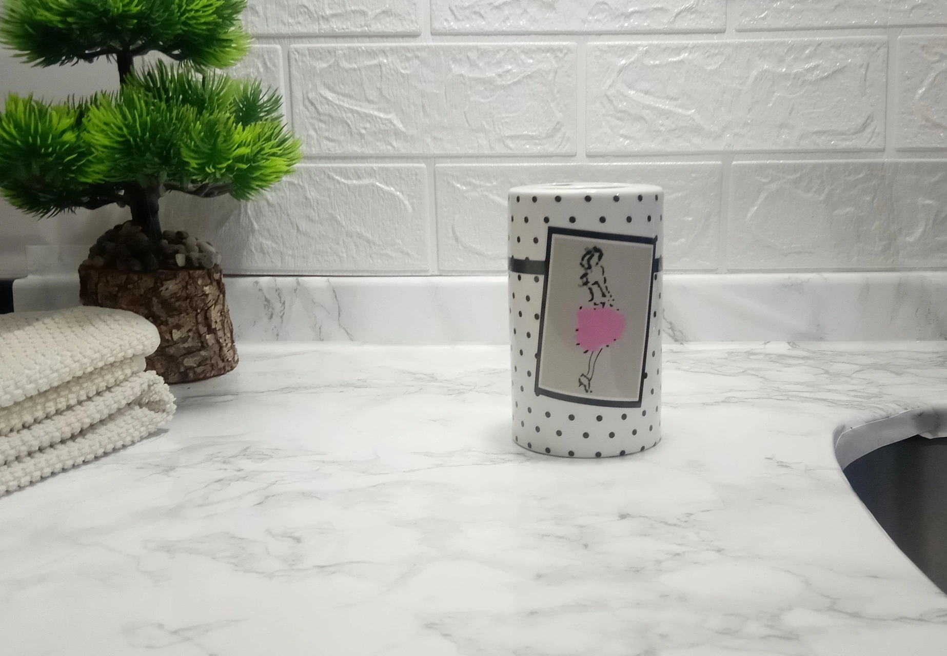 2 Adet Seramik Diş Fırçalık Pembe Elbiseli Kadın Model 7x7x11cm Banyo Seti Çok Renkli