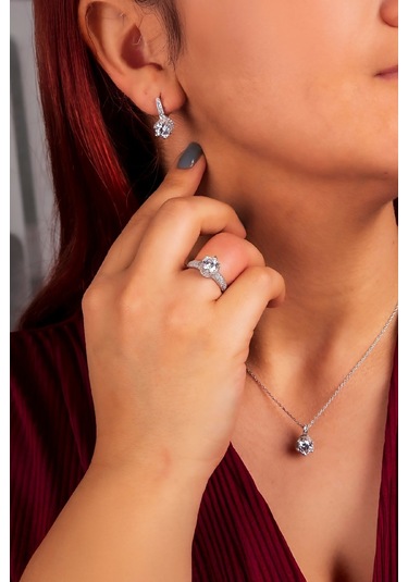 925 Ayar Gümüş Rodyumlu Full Zirkon Taşlı Kraliçe Bayan Takı Seti