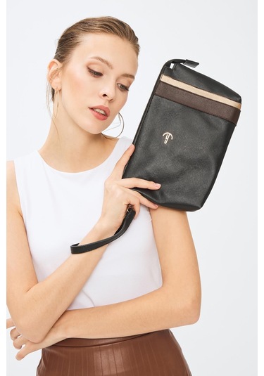Deri Company Kadın Basic Clutch Çanta Düz Desenli Şeritli Logolu Siyah Kahverengi (4006S-KA) 214012 Siyah