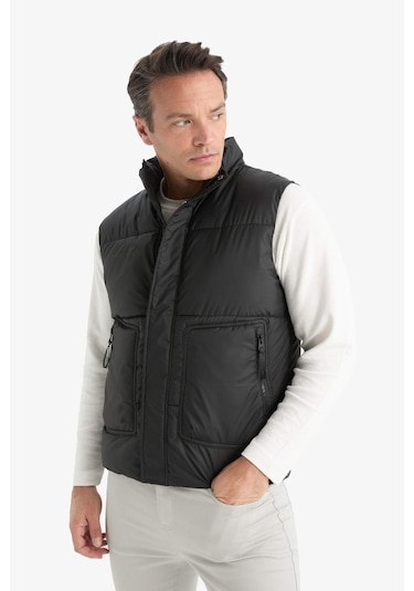 Defacto Regular Fit Dik Yaka Fermuarlı Şişme Yelek C5818ax25aubk27 Siyah