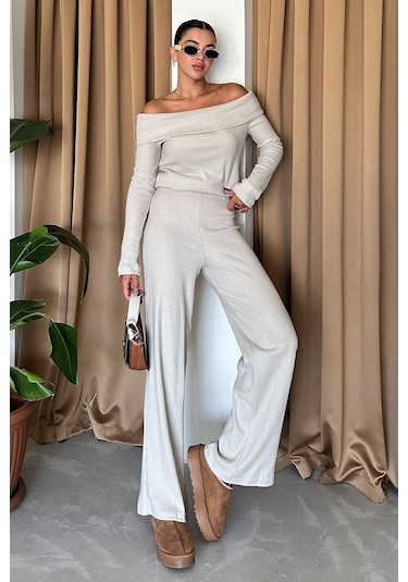 Modagen Selanik Kumaş Madonna Yaka Alt Üst Pantolonlu Takım Bej