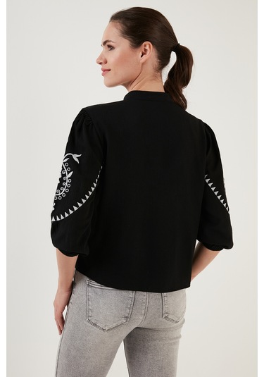 Lela Nakış Işlemeli Truvakar Kol Hakim Yaka Pamuklu Şile Bezi Bayan Gömlek 611Bz0044 Siyah-Ekru