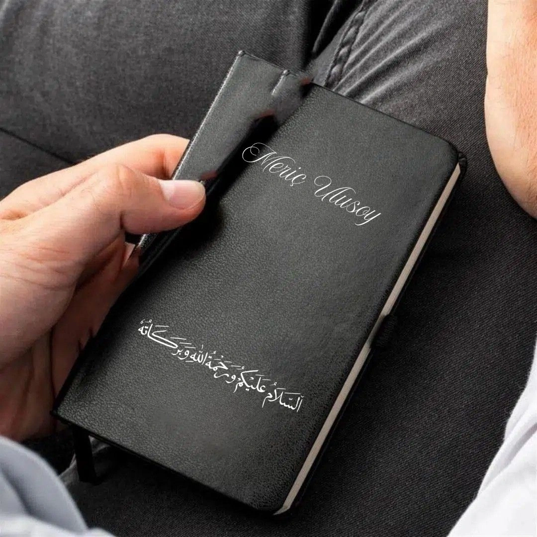 Kişiye Özel Hat Sanatı Tasarımlı Deri Not Defteri İsme Özel Manevi Hediye Siyah