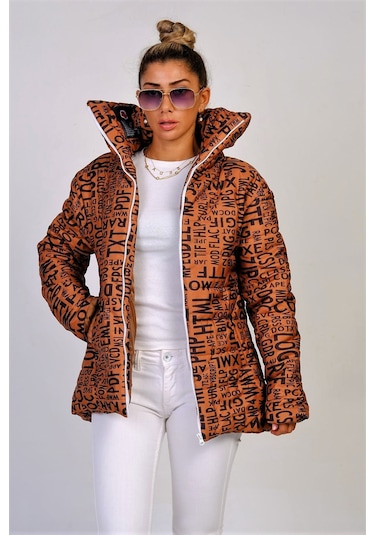 Kadın Kahverengi Dik Yaka Su Geçirmez Yazılı Uzun Şişme Mont