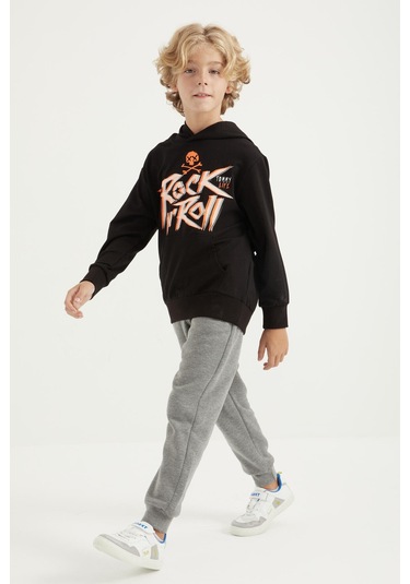 Tommy Life Siyah Yazı Baskılı Kanguru Cepli Kapüşonlu Standart Kalıp Erkek Çocuk Sweatshirt - 11002 Siyah