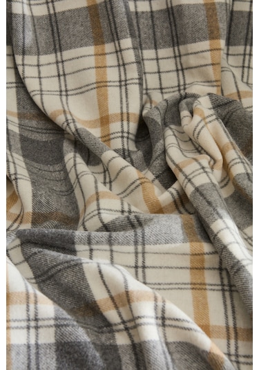 Karaca Home Flanel Throw Tv Battaniyesi Bej Siyah