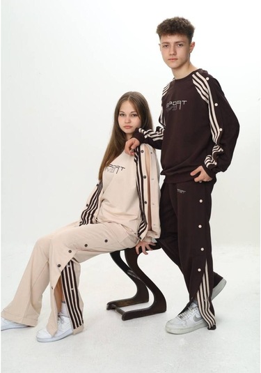 Unisex Çocuk 2 İplik Çıtçıtlı Alt&üst Eşofman Takımı %100 Pamuk Rahat Kalıp-299-eşt-0006 Bej Unisex Çocuk 2 İplik Çıtçıtlı Alt&üst Eşofman Takımı %100 Pamuk Rahat Kalıp-299-eşt-0006 Bej