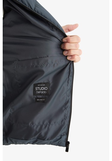 Defacto Slim Fit Dar Kesim Dik Yaka Fermuarlı Astarlı Su Geçirmez Şişme Yelek C5630ax25augn1085 Yeşil