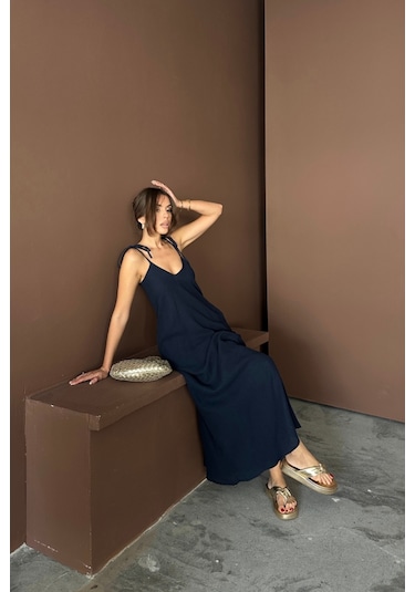 Askılı Uzun Salaş Müslin Elbise - Lacivert Lacivert