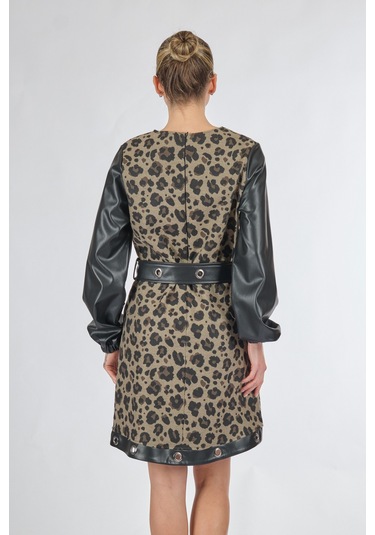 Unique Mode Yuvarlak Yaka Leopar Desenli Siyah Kadın Elbise UW233