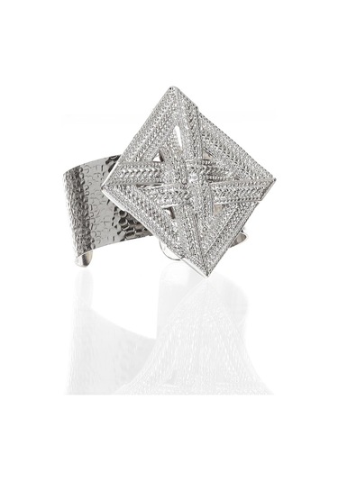 Kadın Lak Gümüş Renk Kaplama Ayarlanabilir Açık Bant Örgü Dokulu Geometrik Figürlü Bileklik Gümüş