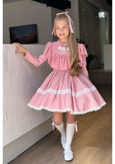 Riccotarz Kız Çocuk Göğsü Ve Yakası Fırfırlı Eteği Pliseli Dantel Şerit Detaylı Pudra Elbise Pudra