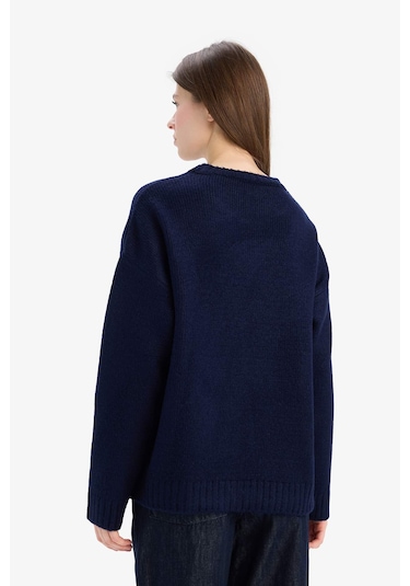 DeFacto Oversize Geniş Kalıp Baklava Dilimli Bisiklet Yaka Triko Kazak F1233AX25SPNV131 Lacivert DeFacto Oversize Geniş Kalıp Baklava Dilimli Bisiklet Yaka Triko Kazak F1233AX25SPNV131 Lacivert