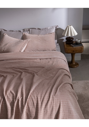 Madame Coco Feolette Çift Kişilik Yatak Örtüsü - Pudra Pudra