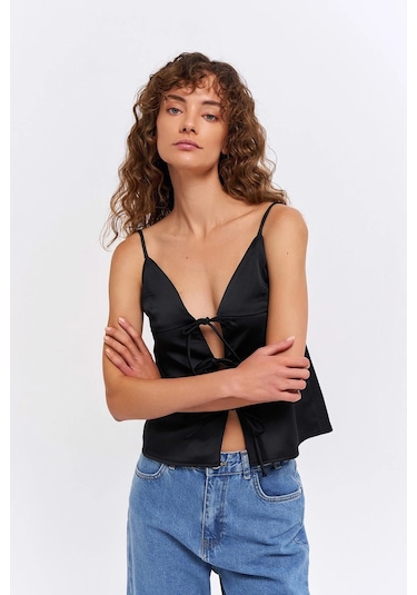 Ollacollection Fiyonk Detaylı Askılı Bluz Siyah