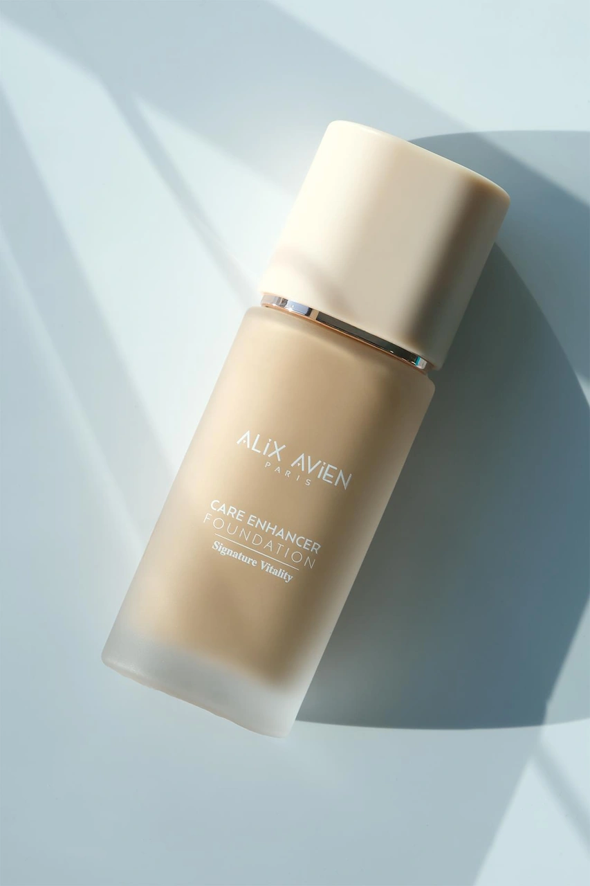 Alix Avien Kırışıklık Karşıtı Nemlendirici SPF30 Parlak Bitişli Fondöten Care Enhancer 816 Amber Honey