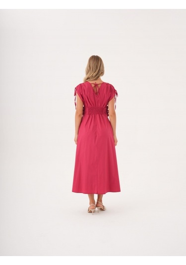 Kadın Bel Detaylı Kısa Kollu Elbise Çiçek Aplikeli, Büzgü Ve Bağcık Detaylı, %100 Pamuk Kırmızı