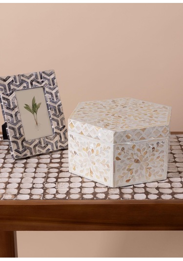 The Mia Sedef Çerçeve 25x20x2 Cm Tlc0099