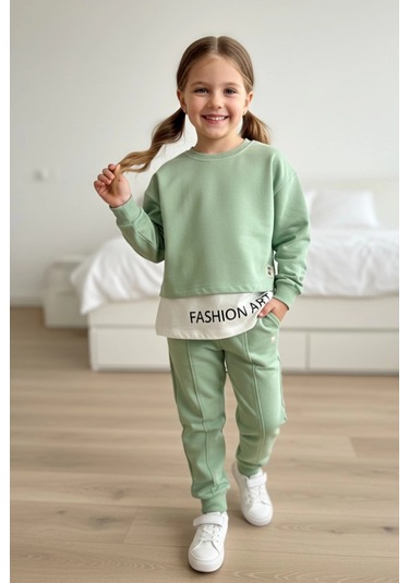 Yazı Detaylı Tarz Yeşil Renk Kız Çocuk Takım Yeşil