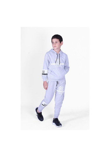 Fyk Kids Erkek Çocuk 3lü Kapüşonlu Kanguru Cepli Baskı Detaylı Eşofman Takımı Çok Renkli