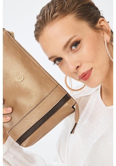 Deri Company Kadın Basic Clutch Çanta Düz Desenli Şeritli Logolu Altın Kahverengi (4006A-K) 214012 Altın