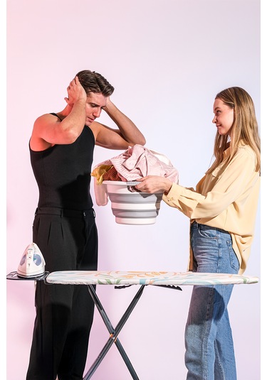 Quickpress Pratik Sağlam Metal Yapılı Isıya Dayanıklı Özel Kumaşlı Ütü Masası Desenli