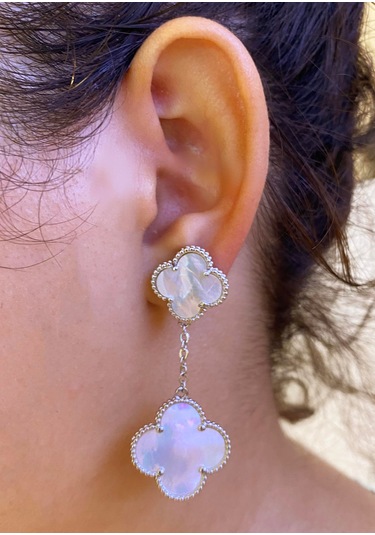 Kadın Beyaz Renk Yonca Model İkili Silver Renk Çelik Küpe