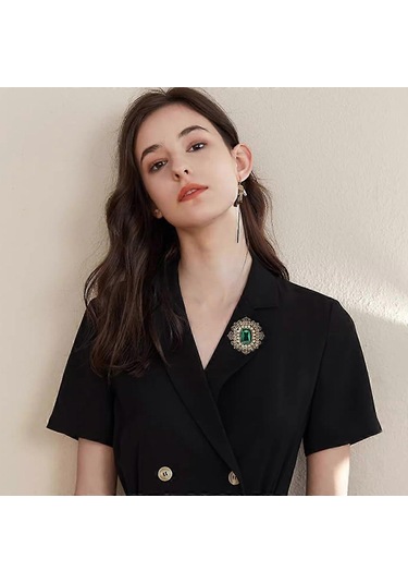 1 Adet Antik Yapay Elmas Broş Pin Kadınlar Kızlar İçin Altın Tonlu Vintage Barok Dikdörtgen Kristal Kabuk İnci Boho Viktorya Tarzı Broşlar Yaka İğneleri El Çok Renkli