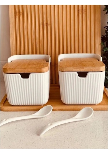 Qerhome Bambu Kapaklı Porselen Kaşıklı 2'li Bambu Standlı Tuzluk Biberlik 300 Ml Cmr Beyaz