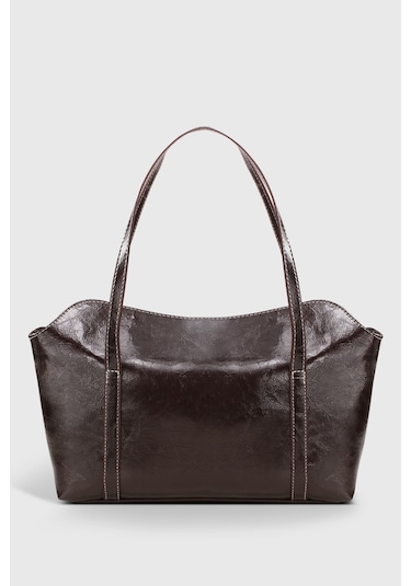 Rugan Kahverengi Kapaklı Bowling Omuz Çantası 270 Rugan Kahverengi