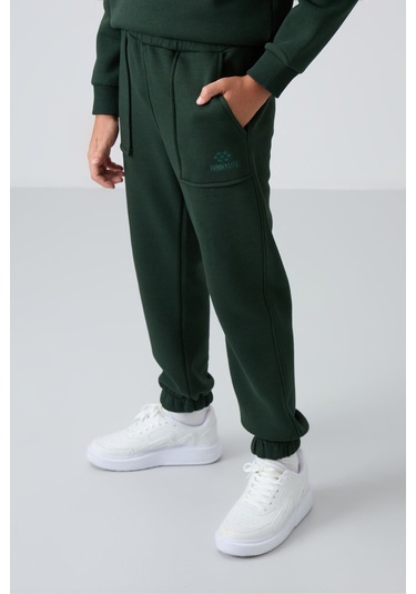 Çam Yeşil Pamuklu Kalın İçi Tüylü Yumuşak Dokulu Standart Fit Baskılı Erkek Çocuk Eşofman Takım - 1 Yeşil