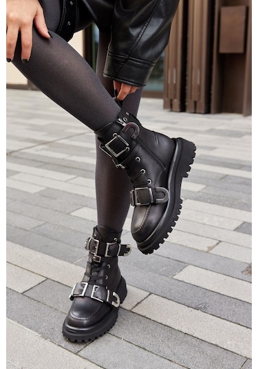 Baressa Siyah Hakiki Deri Metal Aksesuarlı Kadın Bot-siyah Siyah