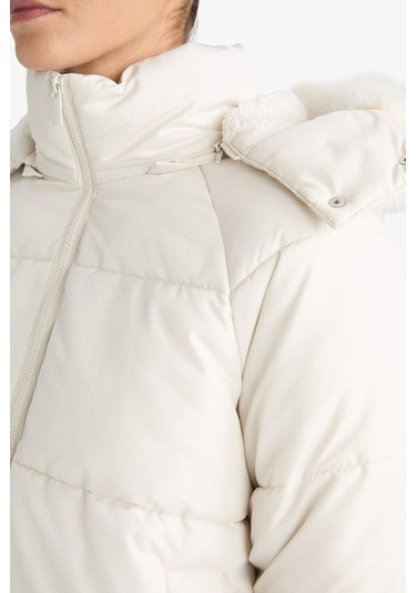 Defacto Rüzgar Geçirmez Regular Fit Kapüşonlu Mont F2819ax25wner238 Ekru-er238