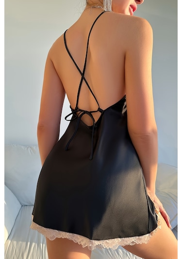 Merry See Dantel Büzgü Detaylı Yırtmaçlı Saten Gecelik Siyah