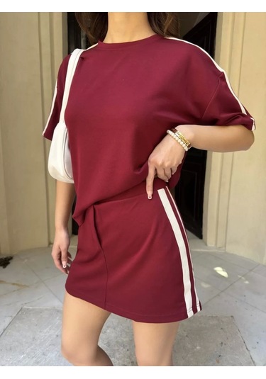 Osy Modal Yumuşak Dokulu Kumaş Kadın Parçalı Bisiklet Yaka T-shirt Mini Şortlu Etek İkili Takım -bor Bordo Osy Modal Yumuşak Dokulu Kumaş Kadın Parçalı Bisiklet Yaka T-shirt Mini Şortlu Etek İkili Takım -bor Bordo